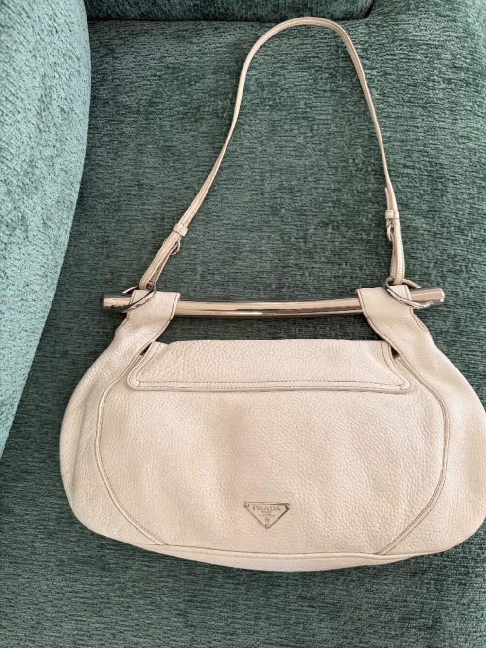 Vintage Prada Vitello Daino white leather shoulder bag